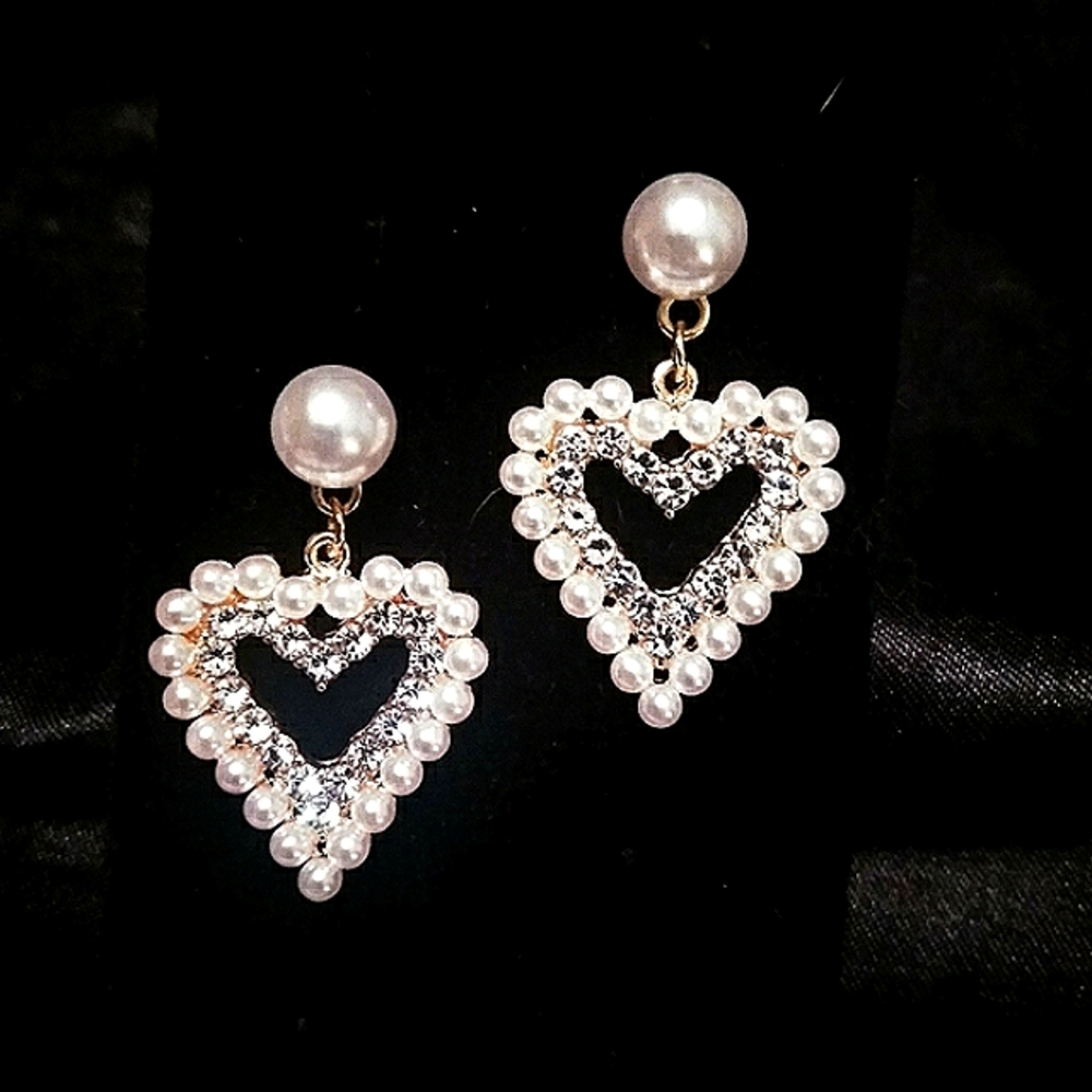 Pearl Heart Drop Earrings